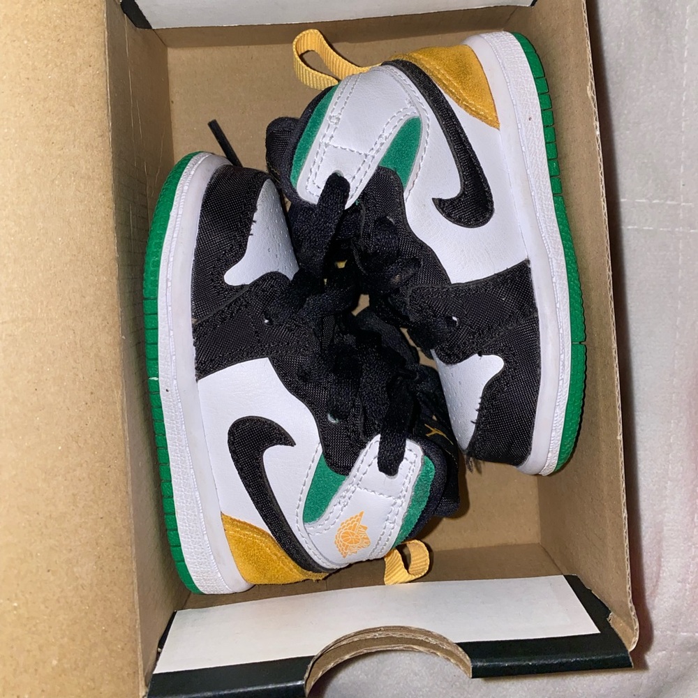 Toddler shoes
